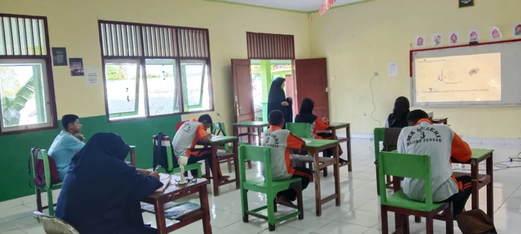 Transformasi Statistik Regresi Lewat Lensa Infokus pada Supervisi Akademik di MAN 3 Maluku Tengah