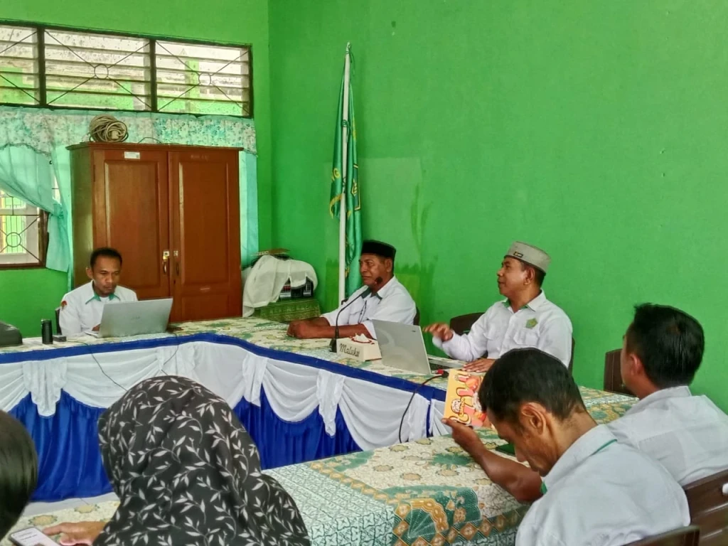 Menata Langkah, Menguatkan Komitmen: MAN 3 Maluku Tengah Gelar Rapat Penting