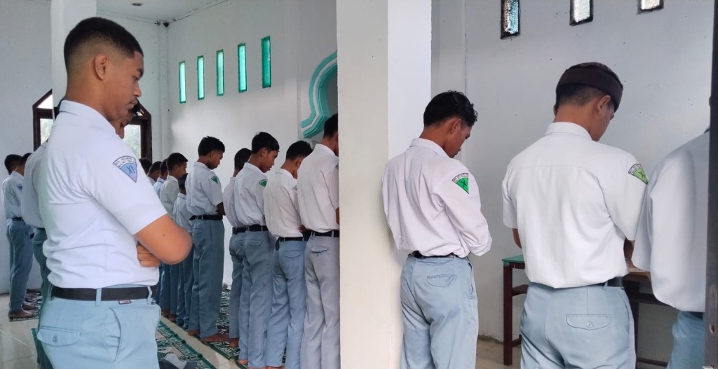 Sholat Dhuha dan Pembentukan Karakter