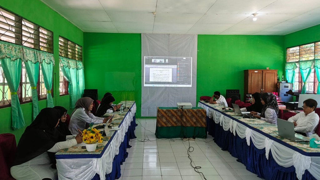 MAN 3 Maluku Tengah Ikuti Zoom Meeting Bersama Ortala Kanwil Kemenag Provinsi Maluku untuk Evaluasi Pengisian LKE PMPZI