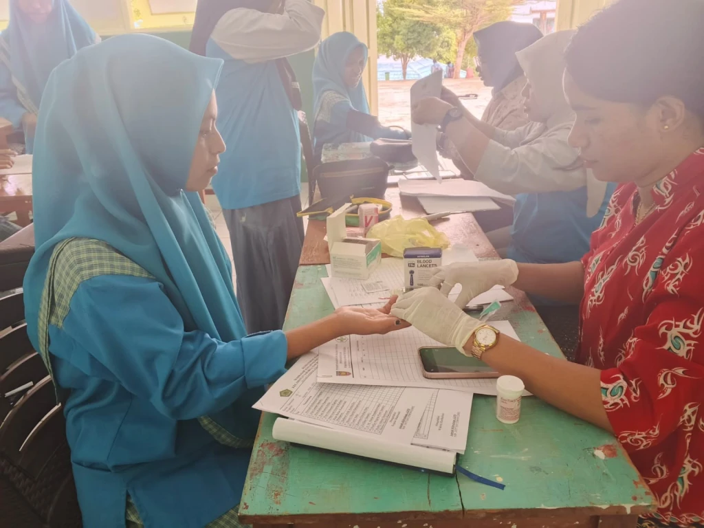 Madrasah Sehat, Menebar Manfaat: Puskesmas Jazirah Tenggara Layani Warga MAN 3 Maluku Tengah
