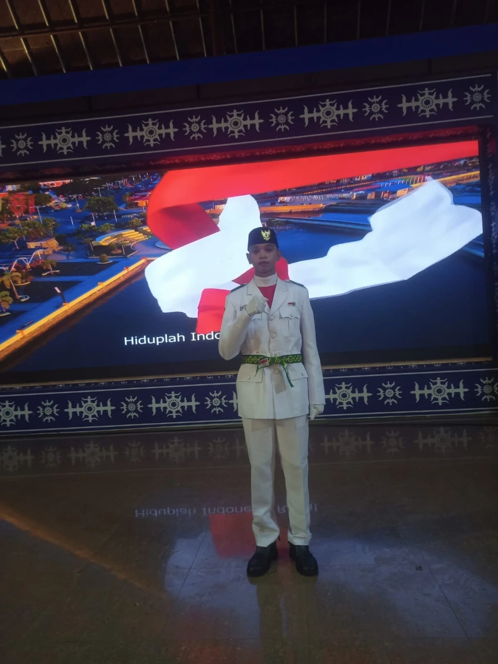 Kebanggaan dari Madrasah, Pengabdian untuk Negeri: A. Ardiansyah Sahupala di Paskibraka Kabupaten