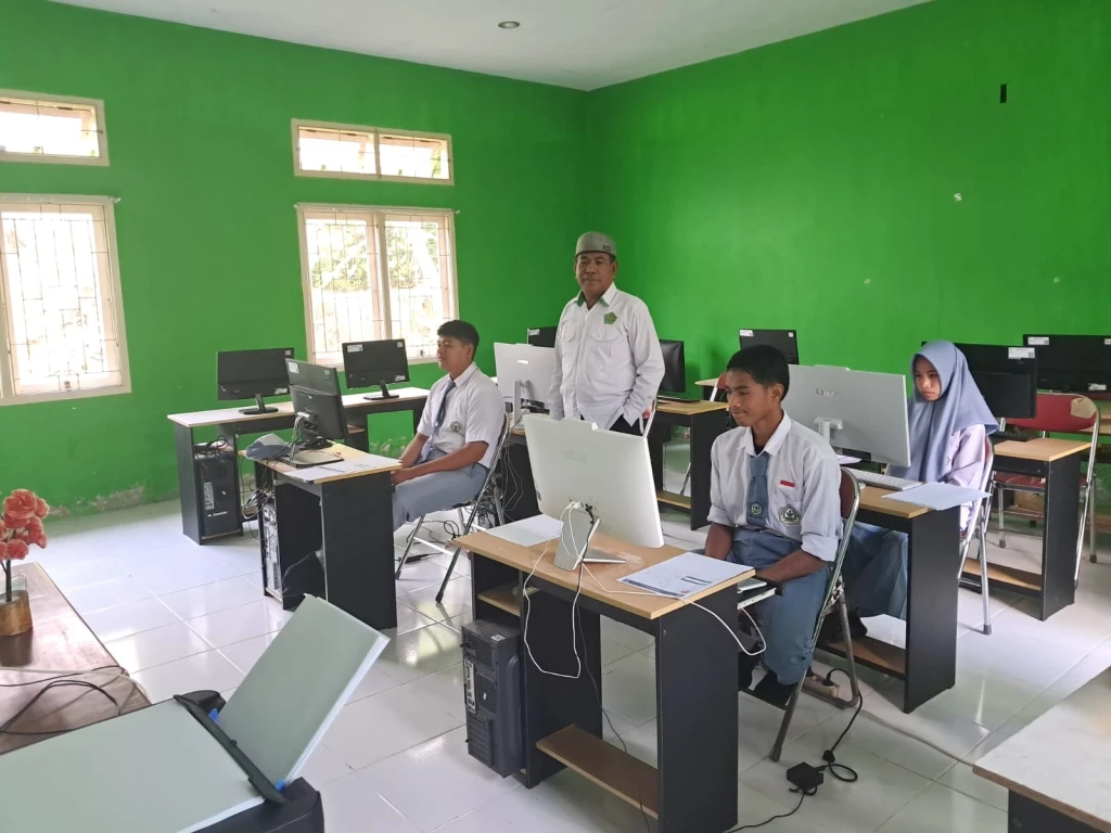 Asah Kompetensi, MAN 3 Maluku Tengah Gelar Tes OMI 2026